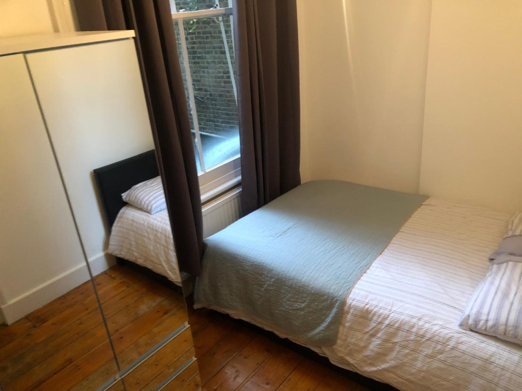 Cosy Double Room In West Kensington Лондон Экстерьер фото