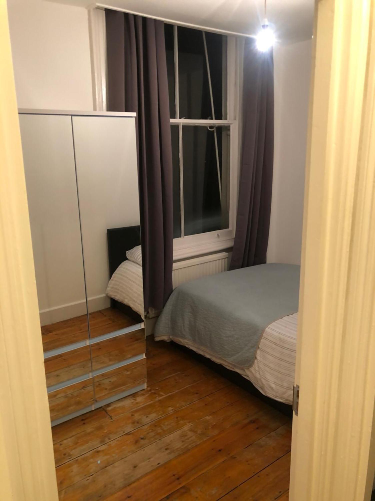 Cosy Double Room In West Kensington Лондон Экстерьер фото